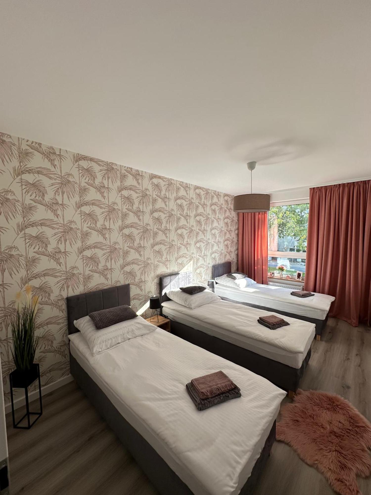 Skytravel 26 Apartament Pileckiego Nowy Dwor Mazowiecki Airport Modlin 24H מראה חיצוני תמונה
