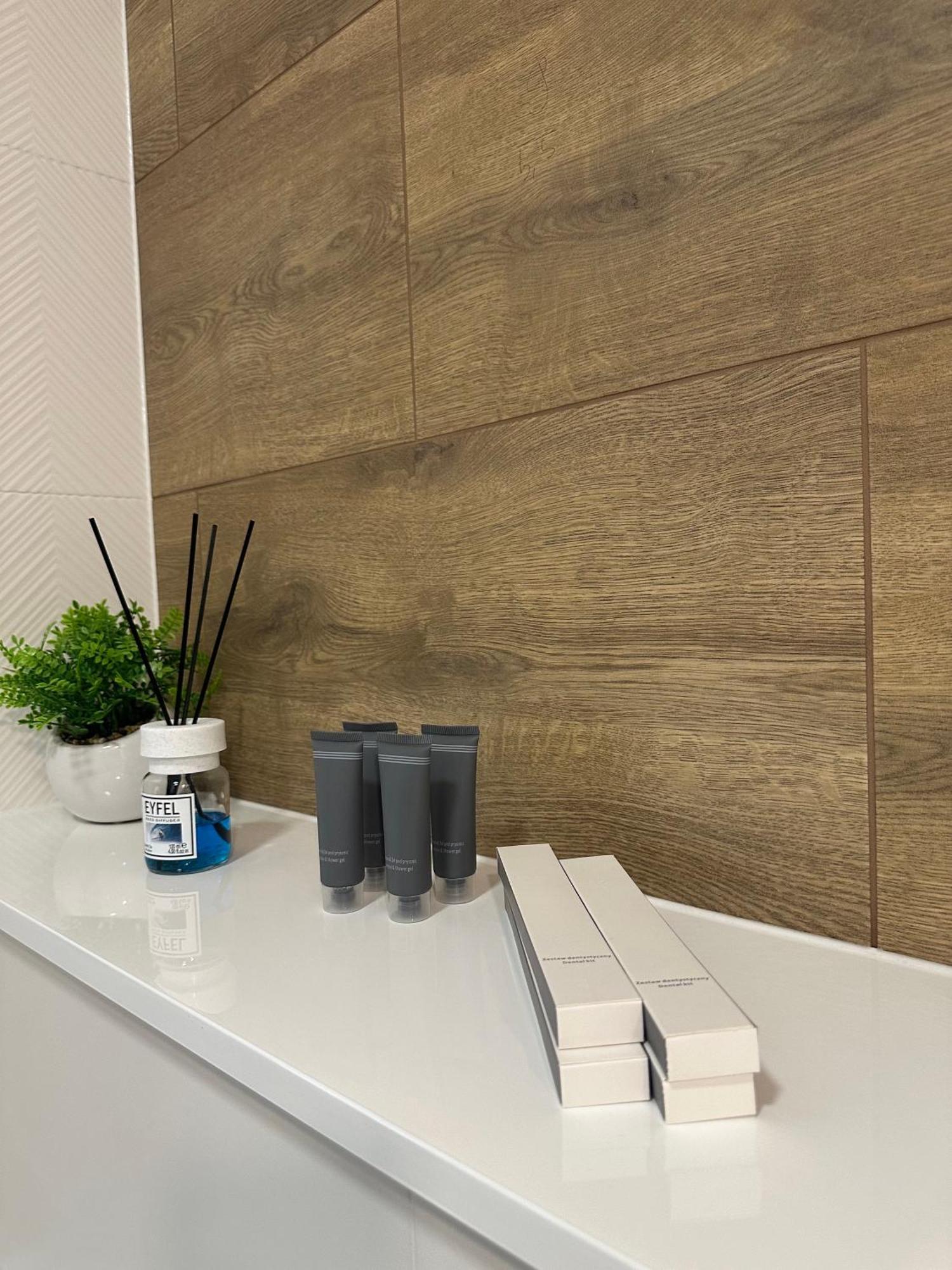 Skytravel 26 Apartament Pileckiego Nowy Dwor Mazowiecki Airport Modlin 24H מראה חיצוני תמונה